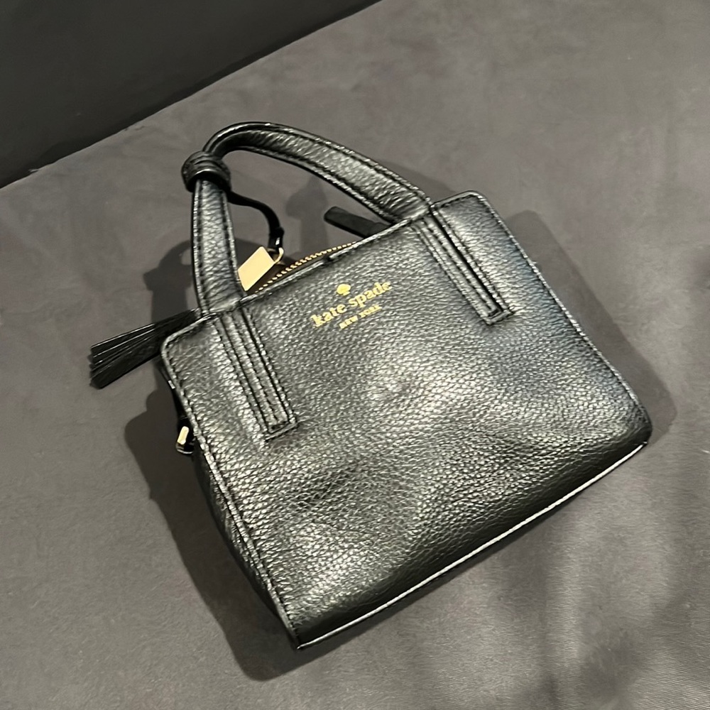 Crossbody with top handle strap